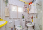 Отдельно стоящий дом с участком на продажу в городе Гранада Фото