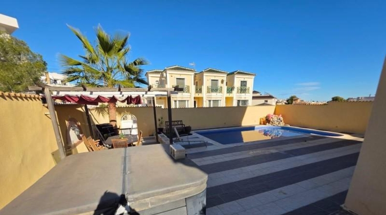Alicante - Dehesa de Campoamor - 645m2