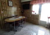 Отдельно стоящий дом с участком на продажу в городе San Andrés del Rabanedo Фото