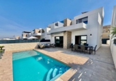 Chalet independiente con terreno en venta en la España, Benijófar, ref: TR411822 foto