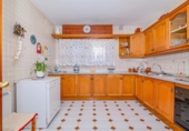 Chalet independiente con terreno en venta en la España, Cájar, ref: TR411831 foto
