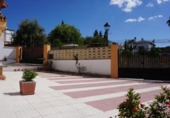 Chalet independiente con terreno en venta en la España, Cájar, ref: TR411831 foto