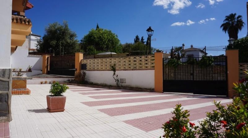 Granada - Cájar - 1105m2