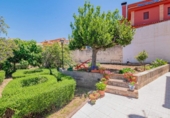 Chalet independiente con terreno en venta en la España, Cájar, ref: TR411831 foto
