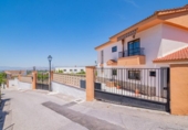Chalet independiente con terreno en venta en la España, Cájar, ref: TR411831 foto