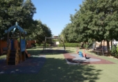 Chalet independiente con terreno en venta en la España, Cájar, ref: TR411831 foto
