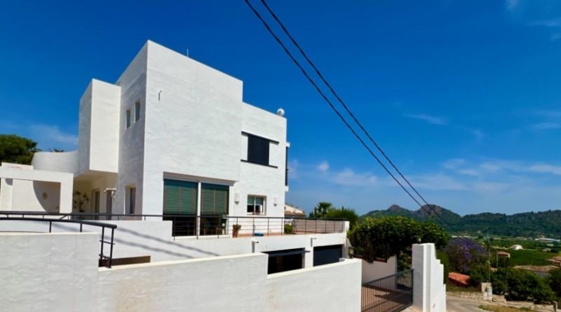 Alicante - Pedreguer - 1900m2