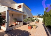 Chalet independiente con terreno en venta en la España, Benidorm, ref: TR400896 foto