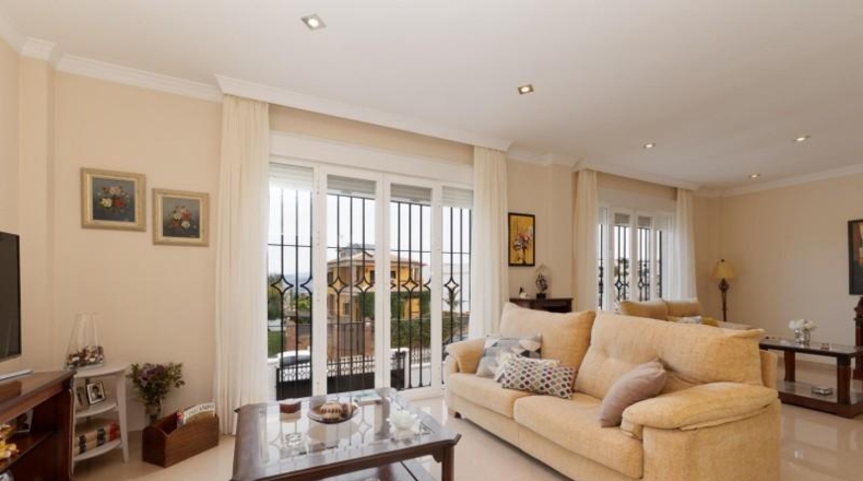 Малага - Alhaurín de la Torre - 503m2