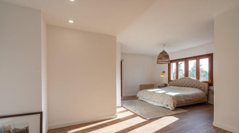 Мадрид - Las Rozas de Madrid - 2504m2