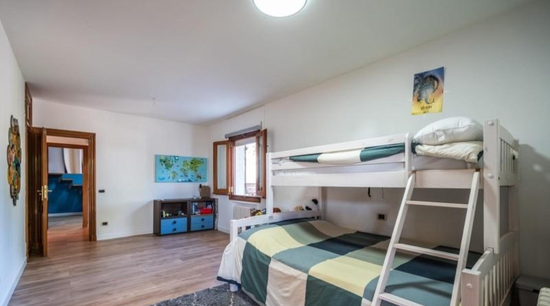 Мадрид - Las Rozas de Madrid - 2504m2