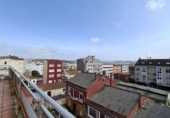 Таунхаус с участком на продажу в городе A Cruz de Oleiros. Фото