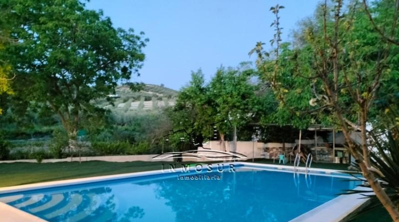 Córdoba - Lucena - 800m2