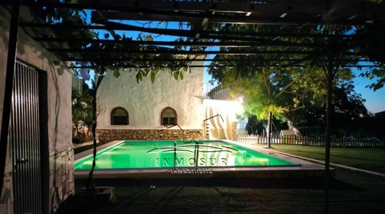 Córdoba - Lucena - 800m2
