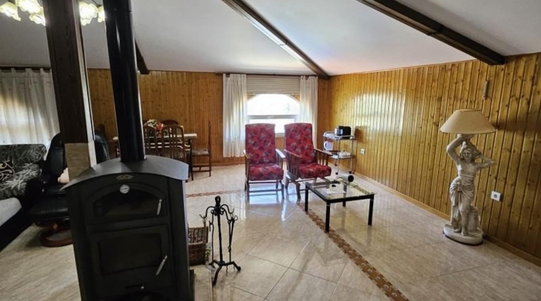 Касерес - Malpartida de Cáceres - 7000m2