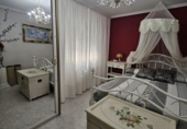 Отдельно стоящий дом с участком на продажу в городе Malpartida de Cáceres Фото