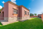 Chalet independiente con terreno en venta en la España, Chiclana de la Frontera, ref: TR411991 foto