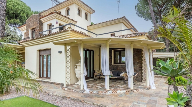 Sevilla - Bollullos de la Mitación - 330m2