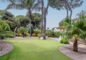 Chalet independiente con terreno en venta en Bollullos de la Mitación ref: TR406226 foto