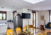 Chalet independiente con terreno en venta en Bollullos de la Mitación ref: TR406226 foto