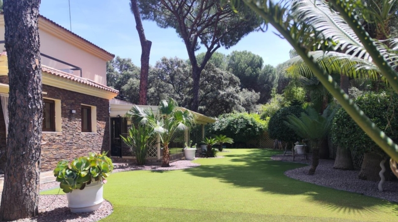 Sevilla - Bollullos de la Mitación - 330m2