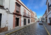 Chalet independiente con terreno en venta en La Palma del Condado ref: TR394213 foto