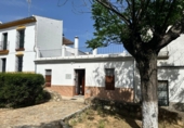 Chalet independiente con terreno en venta en El Pedroso ref: TR412006 foto