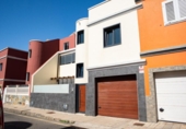 Chalet adosado con terreno en venta en la TABARES, Ingenio, ref: TR410886 foto