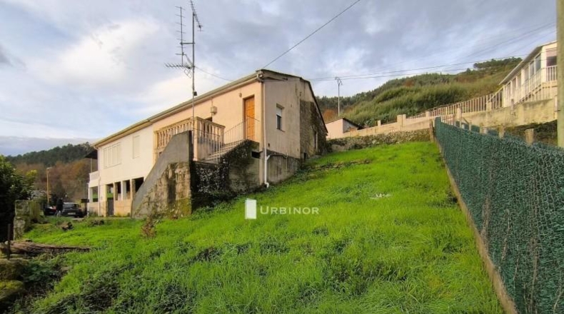 Orense - Cenlle - 330m2