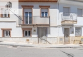 Дом с участком на продажу в городе Benalúa de las Villas Фото