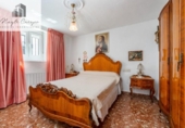 Дом с участком на продажу в городе Benalúa de las Villas Фото