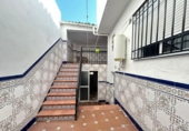 Дом с участком на продажу в городе Antequera Фото