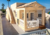 Chalet independiente con terreno en venta en la España, Torrevieja, ref: TR412120 foto