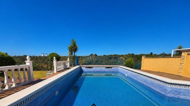 Córdoba - Almodóvar del Río - 1681m2
