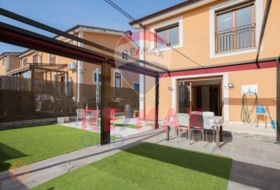 Fuensaldaña 250&nbsp;m²