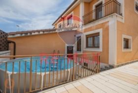 Fuensaldaña 250&nbsp;m²