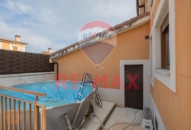 Fuensaldaña 250&nbsp;m²
