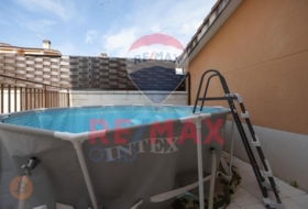 Fuensaldaña 250&nbsp;m²