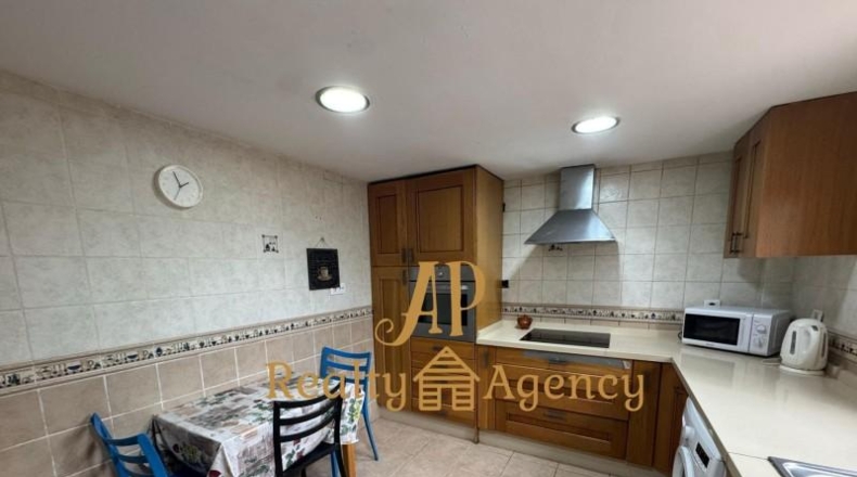 Валенсия - Liria - 1200m2