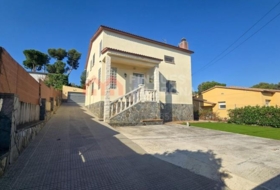 la Torre de Claramunt 565&nbsp;m²