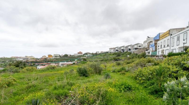 Las Palmas - Лас-Пальмас-де-Гран-Канария - 8218m2