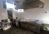 Отдельно стоящий дом с участком на продажу в городе La Devesa de Boñar Фото