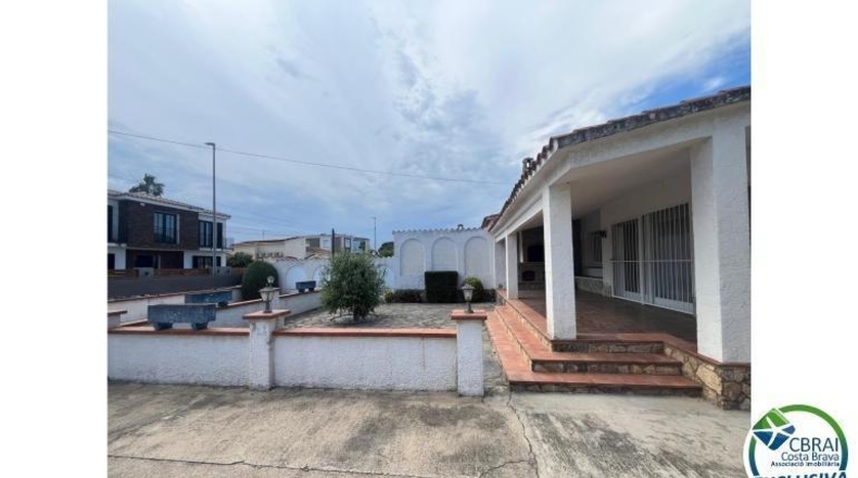 Gerona - Castelló d'Empúries - 353m2
