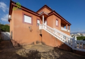 Chalet independiente con terreno en venta en la España, Villa de Otura, ref: TR412196 foto