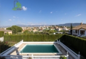Chalet independiente con terreno en venta en la España, Villa de Otura, ref: TR412196 foto