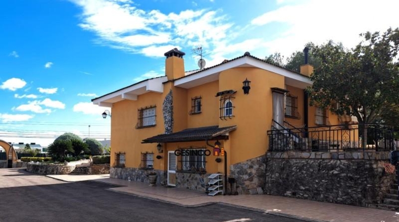Valencia - Guadasséquies - 5486m2