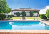 Detached villa with land for sale on España, Dos Hermanas, ref: TR278224 photo