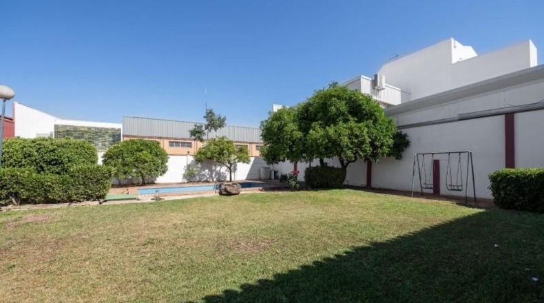 Seville - Dos Hermanas - 1150m2