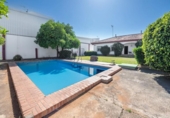 Detached villa with land for sale on España, Dos Hermanas, ref: TR278224 photo