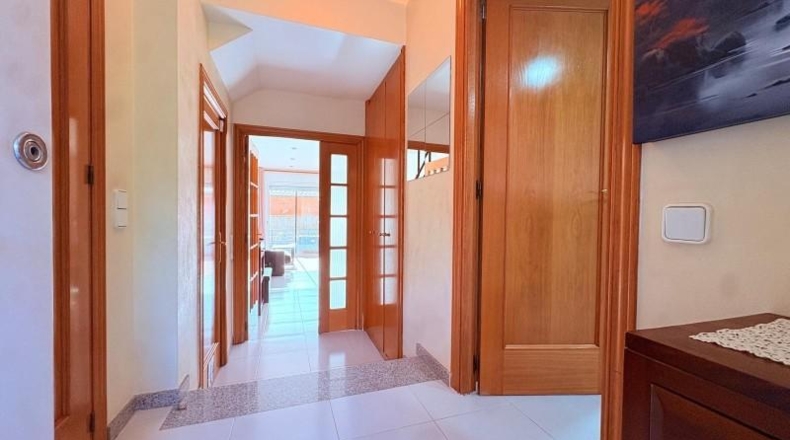 Барселона - Castellar del Vallès - 266m2